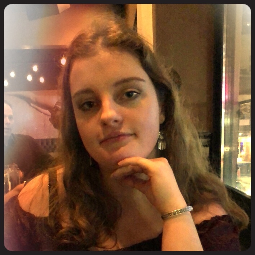 Meet Your Posher, Sarah! - Picture 2 of 3